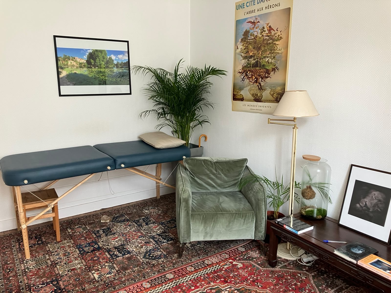 Fauteuil et espace thérapeutique du cabinet